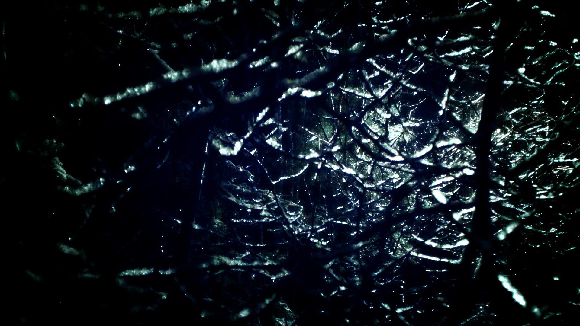 巴黎边路频繁突破制造持续威胁，巴黎 区