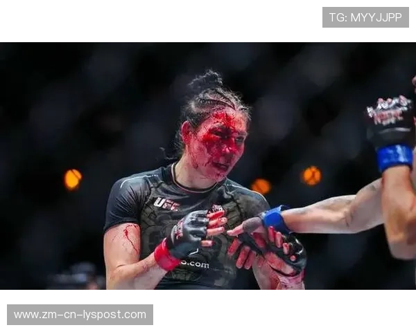 UFC女拳手开战前比心挑衅：燃爆擂台的背后故事